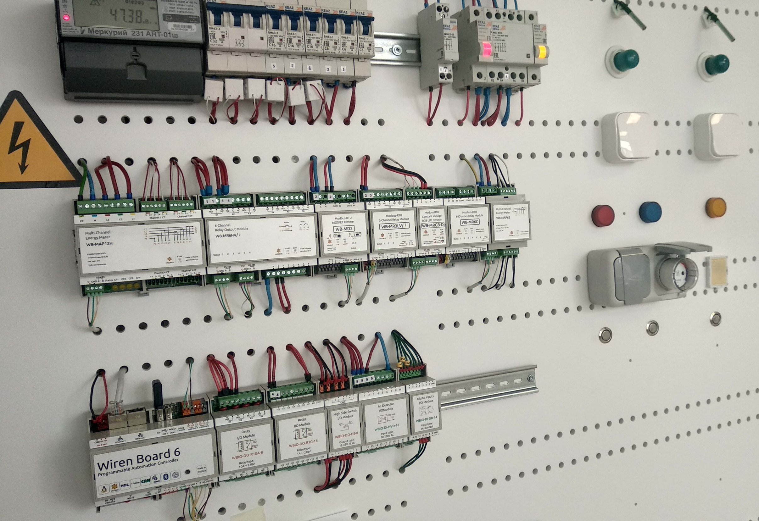 Сборка щита Zelio Logic и Wiren Board 6